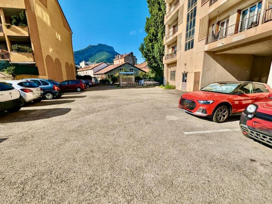 Excellent T2 - Moderne & Tout Equipe Avec Parking Grenoble Zewnętrze zdjęcie